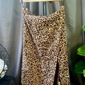 A-Line Cheetah Print Skirt with slit